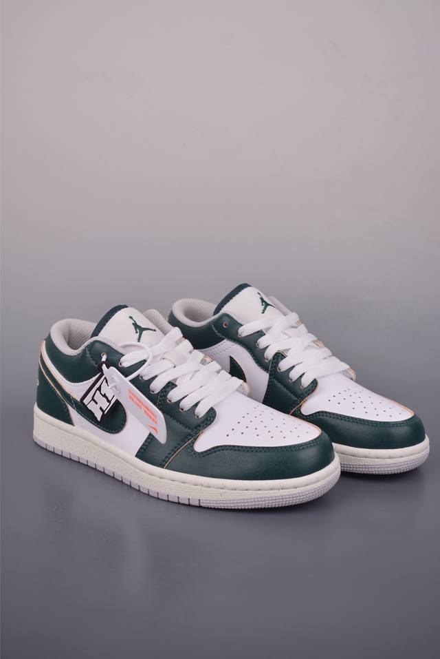 Air Jordan 1 Low 白绿 Aj1乔1低帮休闲板鞋 同步官方配色 市场唯一独家头层皮打造 原鞋原档案开发 原厂皮料 原档冲孔鞋头 正确满胶鞋垫 四线