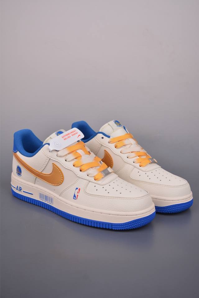 Nike Air Force 1 Low 湖人联名 原楦头原纸板 打造纯正空军版型 专注外贸渠道 全掌内置蜂窝气垫 原盒配件 原厂中底钢印、拉帮完美 官方货号: