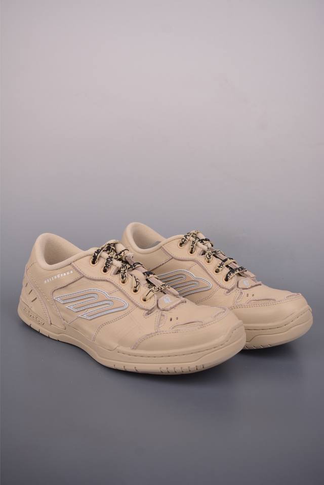 Balenciaga巴黎世家16代 原纸板楦头开发 纯原版本 原盒原配 正确字体电绣 粗细、位置、大小正确 侧边Tpu 透气孔匹配意产原版 正确分离大底 Tpu