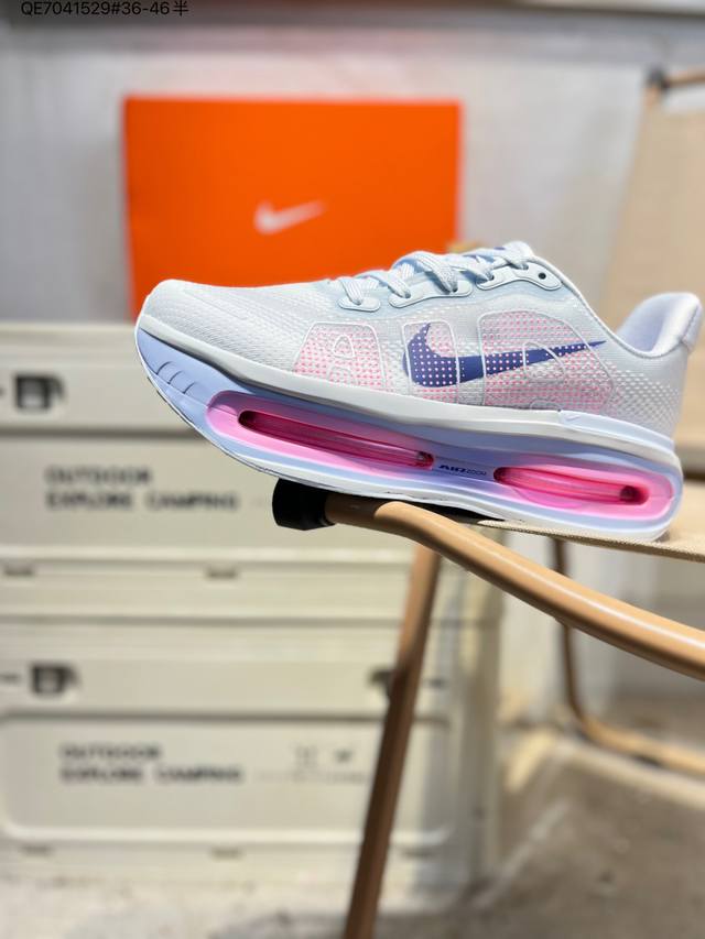 Nike Vomero premium 耐克 舒适减震防滑 低帮气垫跑步鞋 全掌Reactx泡绵中底 前掌和后跟还配备了Air Zoom气垫单元 据说跑起来更快