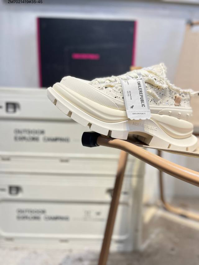 Smilerepublic 檀健次 老爹鞋2.0系列重磅来袭 采用了 水洗布 Tpu贴盒大底厚底7Cm大底轻盈又增高#Smilerepublic三周年#Smil