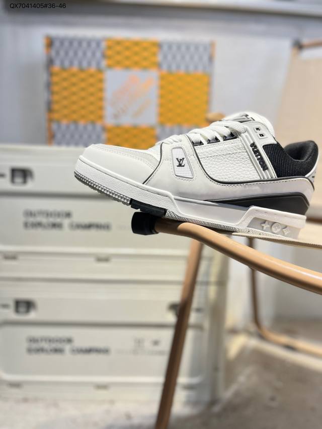 路易威登 Louis Vuitton Lv路易威登板鞋 新款 Lv Trainer最新配色运动鞋 L家 篮球鞋风格运动鞋 该鞋由艺术总监 Virgil Ablo