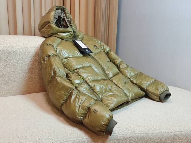 渠道优势 ！ 外贸保真版 凯乐石 Kailas 凯乐石5000Gt 拒水1000蓬鹅绒连帽雪山羽绒服 25年版 男女同款 配色:栗色棕 尺码:Xs、S、M、L、