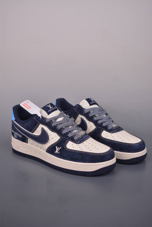 Nike Air Force 1 Low Lv联名 原楦头原纸板 打造纯正空军版型 专注外贸渠道 全掌内置蜂窝气垫 原盒配件 原厂中底钢印、拉帮完美 官方货号: