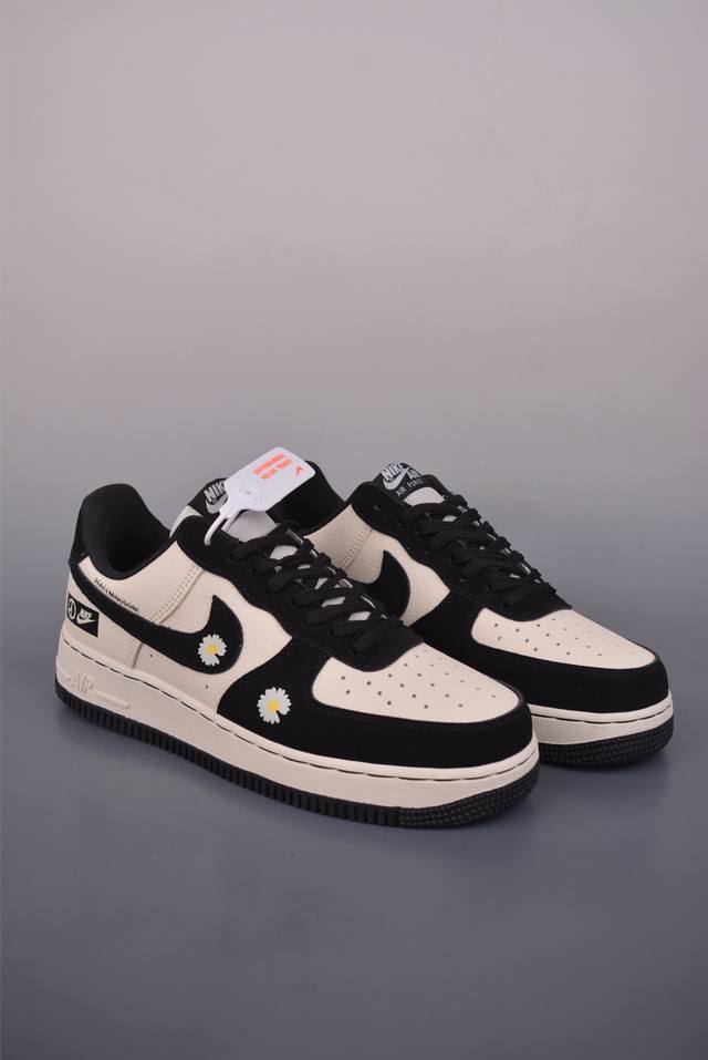 Nike Air Force 1 Low 小雏菊联名 原楦头原纸板 打造纯正空军版型 专注外贸渠道 全掌内置蜂窝气垫 原盒配件 原厂中底钢印、拉帮完美 官方货号
