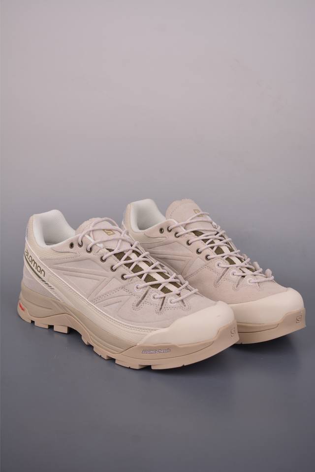 法国户外品牌-萨洛蒙 X-Alp Suede 探索者系列 纯原版本 潮流越野机能户外休闲运动跑步鞋 采用透气网布与防护皮革组合鞋面材质 牛角扣系带开合 欧索莱环