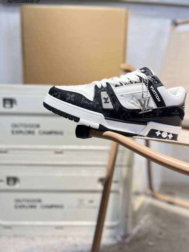 路易威登 Louis Vuitton Lv路易威登板鞋 新款 Lv Trainer最新配色运动鞋 L家 篮球鞋风格运动鞋 该鞋由艺术总监 Virgil Ablo