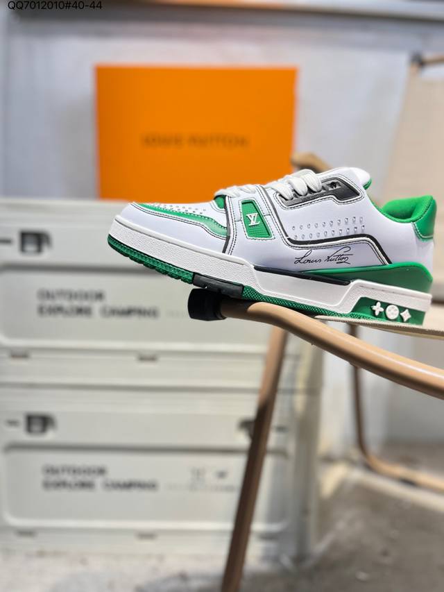 路易威登 Louis Vuitton Lv路易威登板鞋 新款 Lv Trainer最新配色运动鞋 L家 篮球鞋风格运动鞋 该鞋由艺术总监 Virgil Ablo