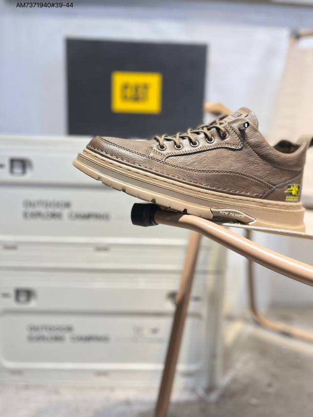 Cat 卡特 硬汉推土机品牌 系列工装休闲鞋 天猫同款 全新出炉 工艺品质 专为高端海淘代购客户准备 鞋面采用头层磨砂牛皮 此款每年销量爆炸pwc44100 A