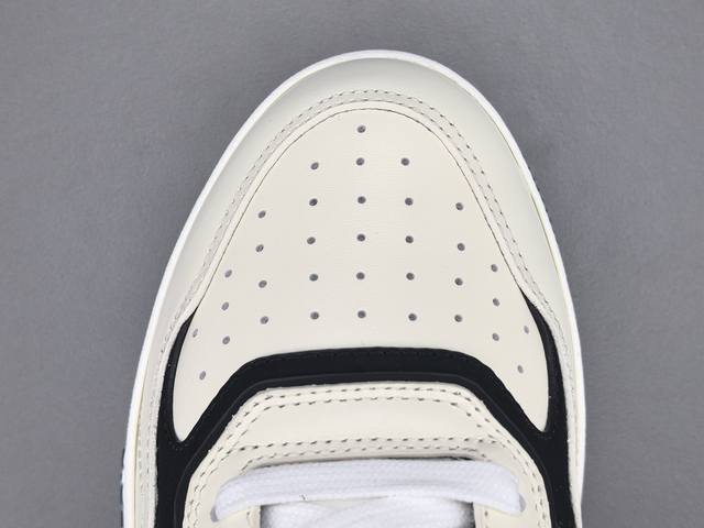 渠道优势 ！ 专柜版 迪奥 Dior迪奥 B27 牛皮织物 舒适休闲 低帮 板鞋 尺码：38 39 40 41 42 43 44 45 46 男款！ 面料：原版