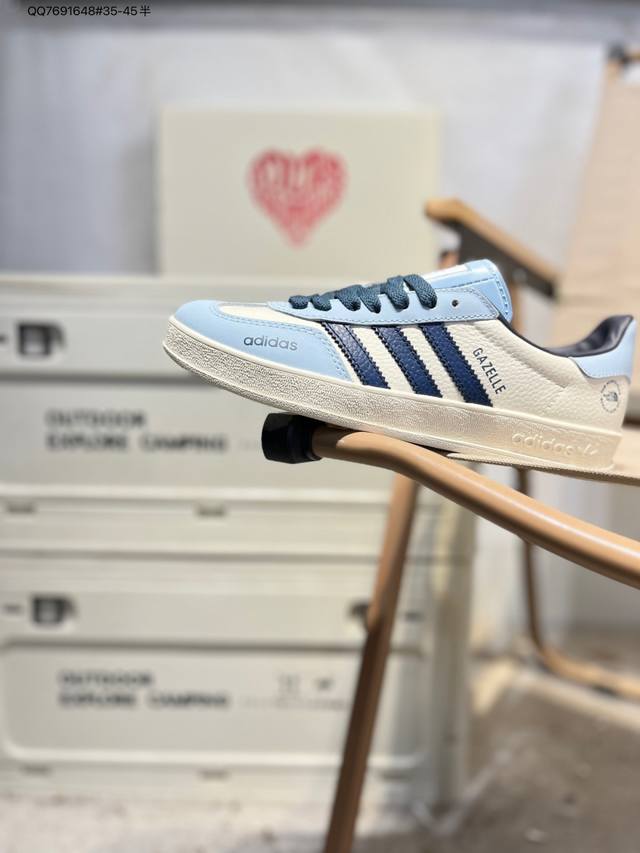 福利特价 公司级头层皮#内嵌环保海玻璃鞋垫#外置防滑耐磨Rb橡胶大底复古设计与现代简约的融合，再度携手洛杉矶时尚生活品牌 Sporty & Rich X Adi