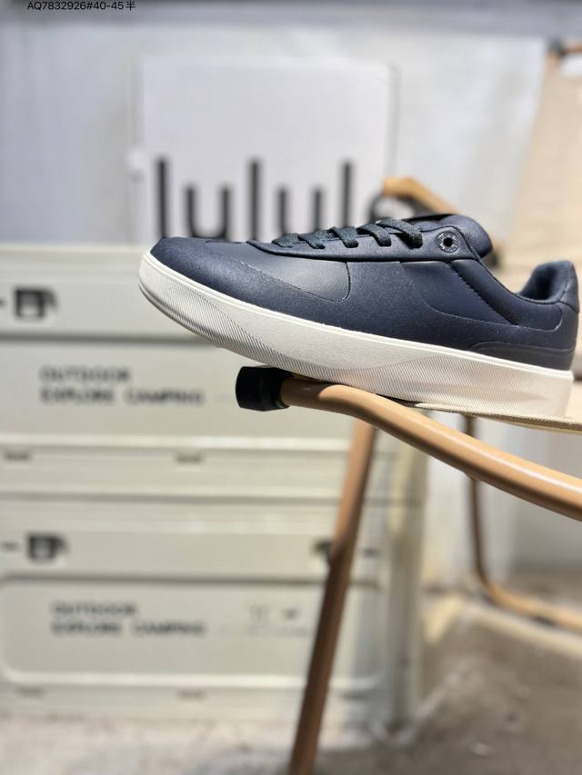 原楦原纸版数据开发版型#采用软质荔枝纹牛剖革组合热熔工艺处理绒面材质#内嵌人体工学加厚环保去臭海玻璃物料脚垫#外置杯形防滑耐磨橡胶大底健身房的小姐姐都在穿,极简