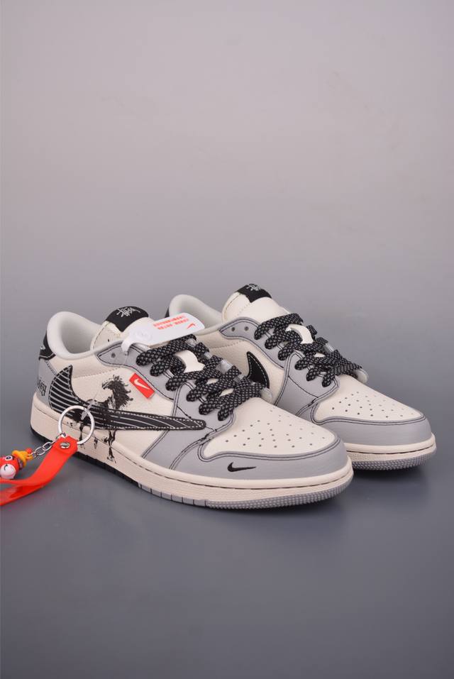 Fragment X Travis Scott X 马年限定 Air Jordan 1 Low 三方联名倒钩 全新的三方联名低帮倒钩鞋面延续了黑脚趾设计，整双鞋