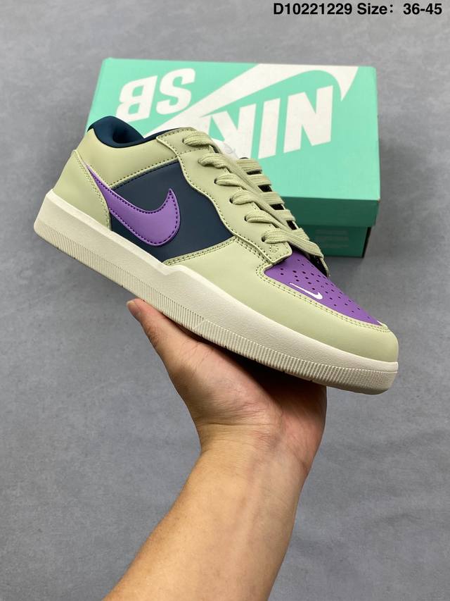 耐克Nike Sb Force 58 运动滑板鞋。这是一款将前沿创新带入街头的单品，它具有硫化杯底，具有出色的耐用性和灵活性。使用柔软皮革和帆布拼接，在饰面上放