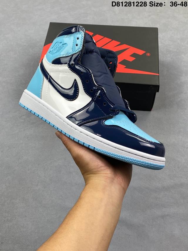 公司级：耐克Nike Air Jordan 1 Retro High Og “Aj1代迈克尔 乔丹高帮经典复古百搭休闲文化运动篮球鞋 货号:Cd0461-016