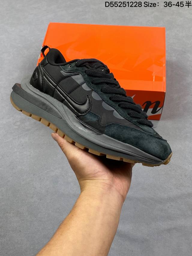 耐克Nike Vaporwafflesacai透气轻盈缓震运动跑步鞋 尺码：36 36.5 37 38 38.5 39 40 40.5 41 42 42.5 4