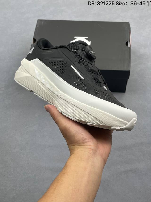 Descente D E Wire 3.0 迪桑特男款Chron复古运动休闲鞋 户外徒步鞋 旅游鞋，舒适透气皮革鞋面易清洁、侧面硅胶设计、鞋舌与鞋身柔软、鞋底轻