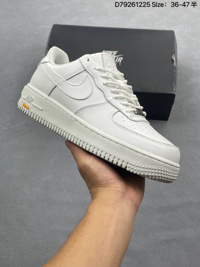 公司级Nike Air Force 1‘07 原楦头原纸板 打造纯正低帮空军版型 专注外贸渠道 全掌内置蜂窝气垫 原盒配件 原厂中底钢印、拉帮完美 货号:Hv5