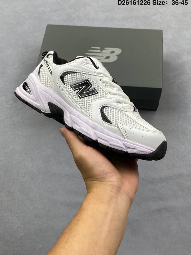 真标 新百伦 Nb530 New Balance 530 复跑古鞋 厚底增高老爹鞋 缓震运动慢跑鞋。Nb530这鞋双确实是Nb家经复典古款式之一，以全科新技诠释
