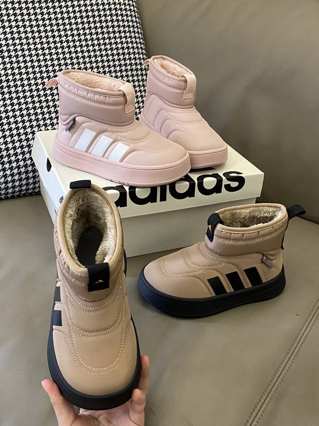 原图直出 Ad 加绒中帮儿童面包棉鞋鞋面采用防水面料再也不怕鞋子湿啦内里加绒保暖又舒适舒适面料，柔软不失尚耐磨防滑大底脚感不言而喻