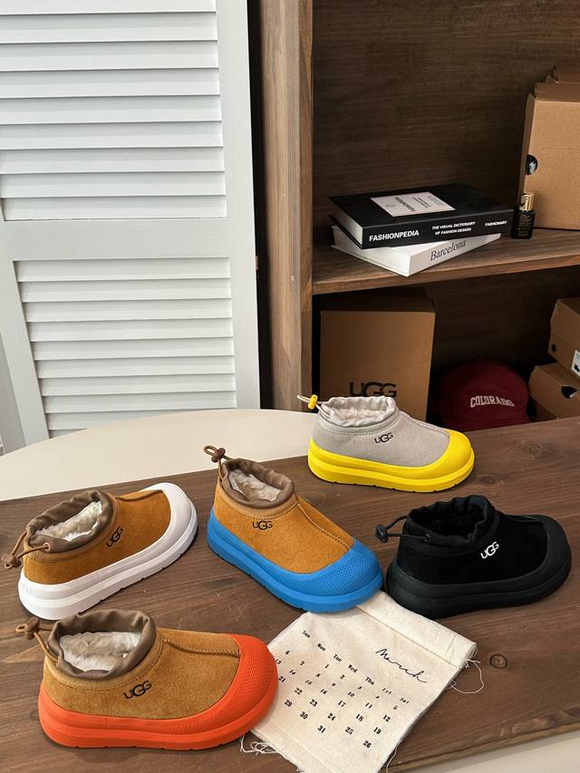 内里羊毛一体 保暖性能卓越 -耐磨橡胶底 鞋子抓地力更好 拥有这一双Ugg ，外防水、内透气让孩子的小脚丫在寒冷冬日始终温暖舒适。