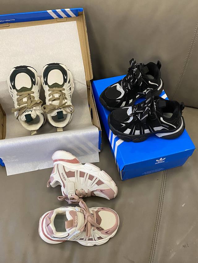 特价 原图直出 Ad 加绒魔术贴儿童运动鞋鞋带是用车缝线固定住的魔术贴穿脱很方便内里加绒保暖舒适不闷脚不臭脚～防滑鞋底好穿不挤脚不磨脚