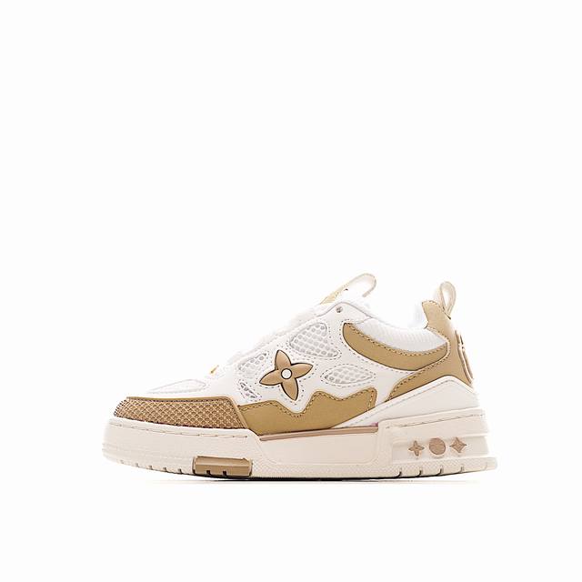 路家 圆头4代 系带休闲儿童鞋 此款鞋采用近几年比较流行的版型设计，外观时尚大气。鞋底采用耐磨的材质和粒面牛皮革鞋面，系带闭合方式。让您在平时生活中感觉到舒适的