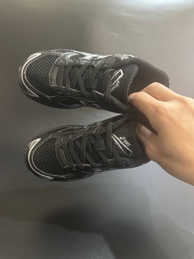 另一工厂p 亚瑟士1130弹力松紧带儿童运动鞋26-37码 松紧带设计，穿脱方便 网面拼接，质感满满 橡胶耐磨防滑大底，脚感超赞