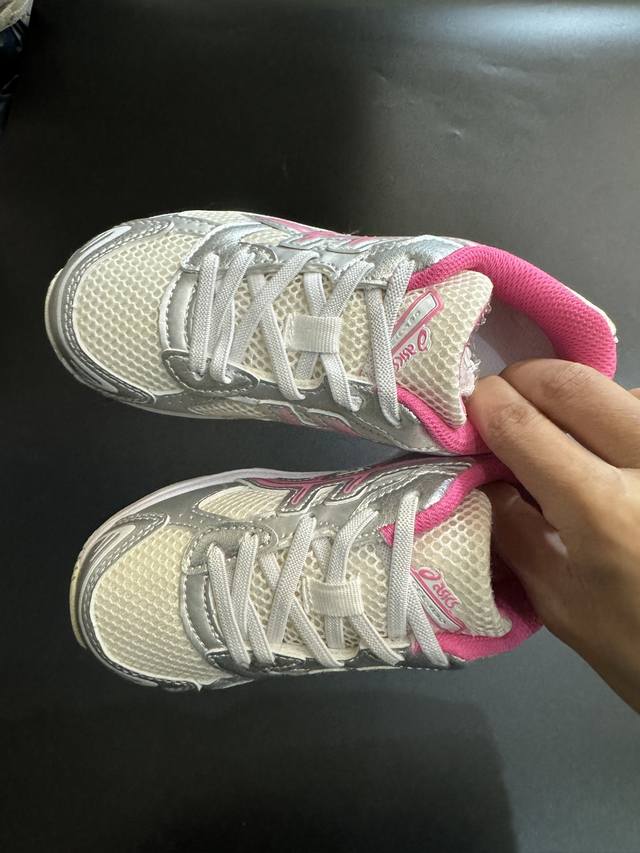 另一工厂p 亚瑟士1130弹力松紧带儿童运动鞋26-37码 松紧带设计，穿脱方便 网面拼接，质感满满 橡胶耐磨防滑大底，脚感超赞