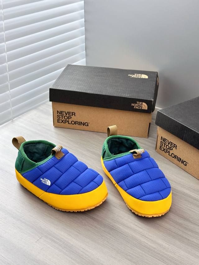 北面面包鞋 实拍细节–原相机直出原图 又保暖，又好看，又百搭，一脚蹬穿脱又方便，新配色在秋冬真的非常吸睛