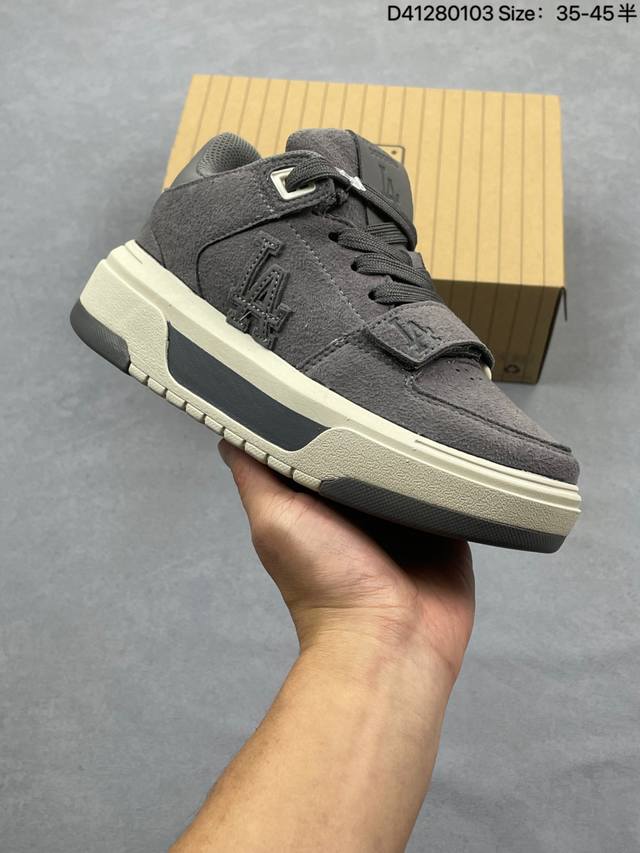 Mlb学院穿搭爆款Korea韩国限定，联乘Ny美国榄球洋基队 Mlb Chunky Liner New York Yankees学长鞋系列低帮老爹风轻量增高厚底