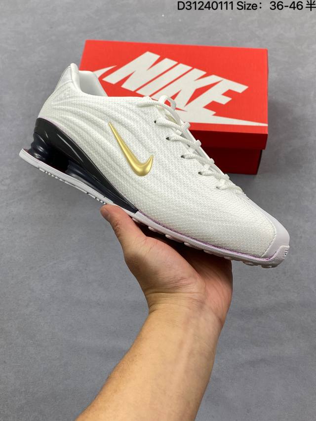 Nike Shox Z 耐克专利弹簧气柱跑步鞋 DDD 最令人瞩目的便是它那标志性的气柱底设计！这可是Nike家专利的科技 DDD 通过分布在鞋底的多个气柱有效