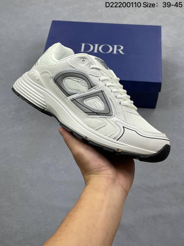 迪奥Dior Homme 高奢品牌经典复古老爹鞋 夸张流线极符 外形延续当下潮流得未来感老爹鞋 DDD 货号：1039256 DDD 尺码：如图 DDD 编号：
