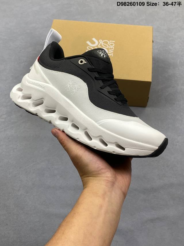 公司级Loewe X On昂跑Cloudtilt 罗意威 联名轻量运动休闲鞋 DDD 脚感很舒服 鞋底柔软且包裹性好 上脚显腿长 DDD 不管休闲还是运动都很百