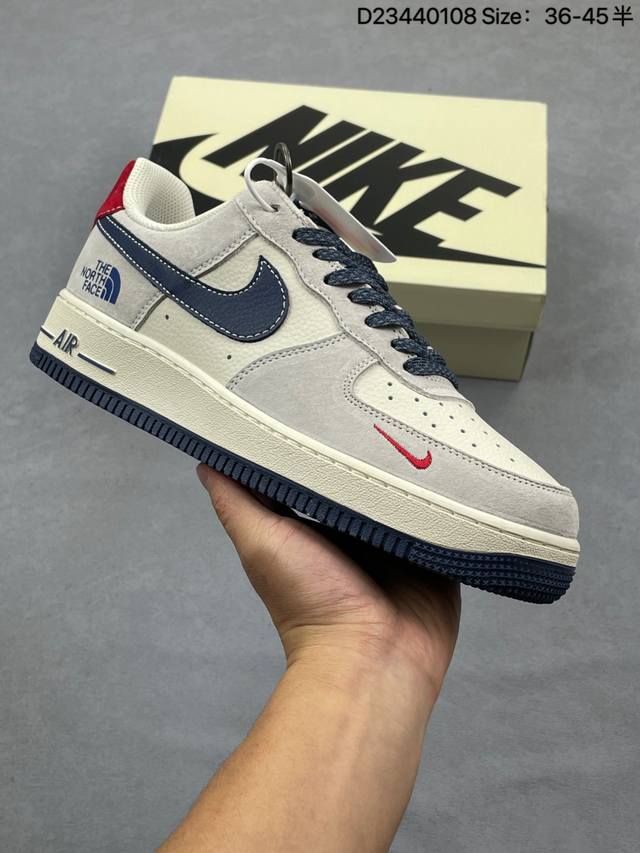 海外限量发售！公司级Nike Air Force 1 ‘07 Low “Supreme联名 经典黑满天星”空军一号 低帮 运动鞋 休闲鞋 折边针车 工艺难度大