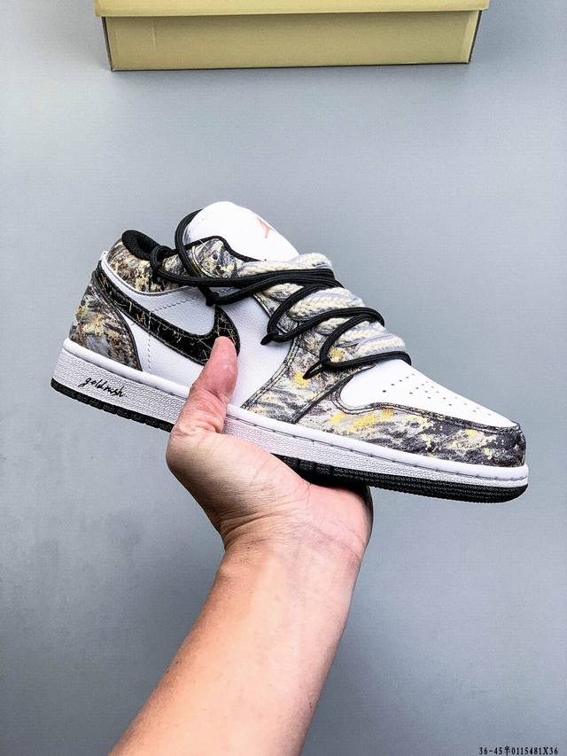 耐克Nike Air Jordan 1 Low Aj1乔1 低帮潮流缓运动休闲板鞋。Aj1 低帮拼接 完美版型真头层牛皮# 内置缓震气垫 原鞋开模 拒绝公底 购