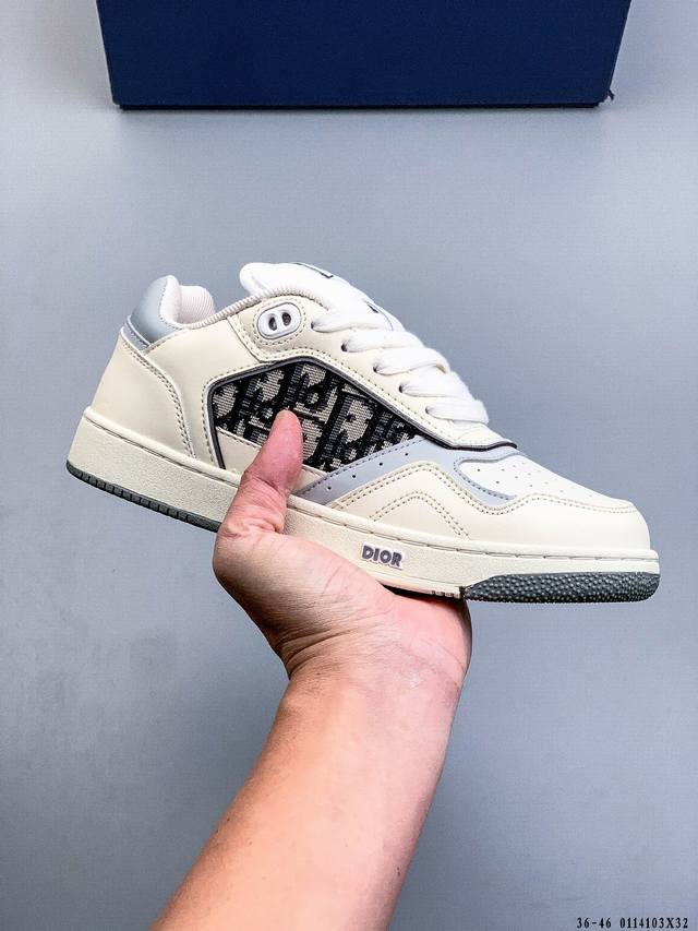 Dior迪奥新款B27运动鞋 迪奥出了一精款致中带着一不点羁，不羁中带着一些浪流诗人的觉感的“小Aj”，这款新款B27运动鞋，延续了Di专属经的典Oblique