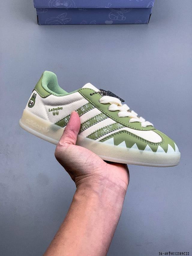 头层真标！Adidas Samba Og 经典鞋款 DDD Adidas 近70年的经典Samba Og 修长的鞋楦,略微尖尖的鞋头,翻毛皮的鞋头拼接,这些我们