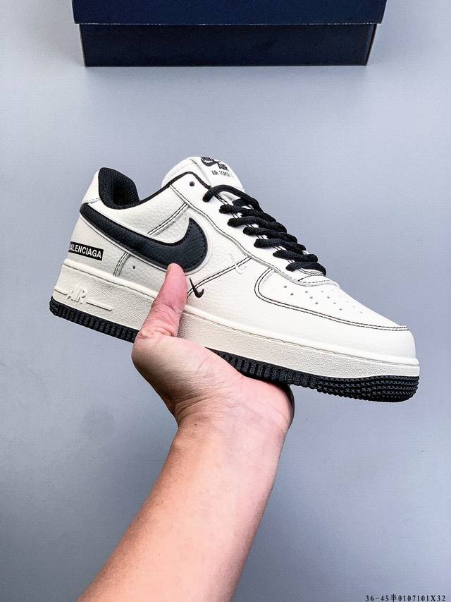原楦数据纸版，采用硬质优质皮革鞋面材质，内置全掌Air Sole气垫。耐克 Nike Air Force 1 Low 空军一号低帮经典百搭休闲运动板鞋 DDD
