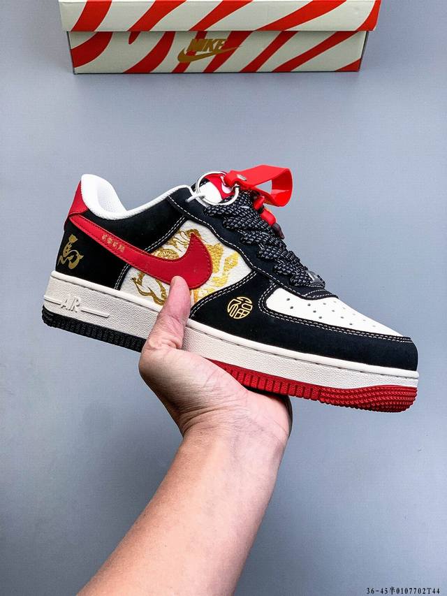 纯原版本 原楦数据纸版，采用硬质优质皮革鞋面材质，内置全掌Air Sole气垫。耐克 Nike Air Force 1 Low 空军一号低帮经典百搭休闲运动板鞋