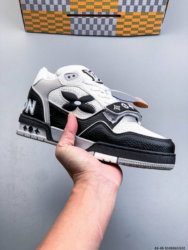 路易威登 Louis Vuitton Lv路易威登板鞋 DDD 乘风破浪的姐姐争先种草款,舒适透明底和百搭性霸屏整个时尚娱乐圈，正品1:1套楦复刻，细节调整完美