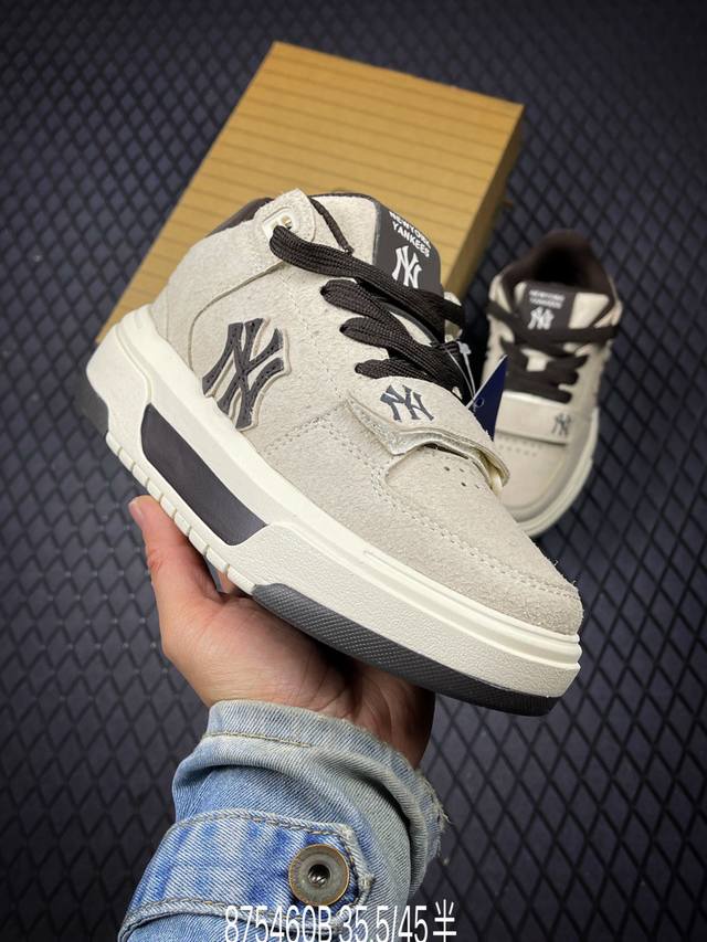 DDD 公司级Mlb Chunky Liner Mid人气单品学长鞋系列轻量增高厚底百搭中帮休闲运动板鞋 DDD 货号:3Asxh015N DDD 尺码:35.