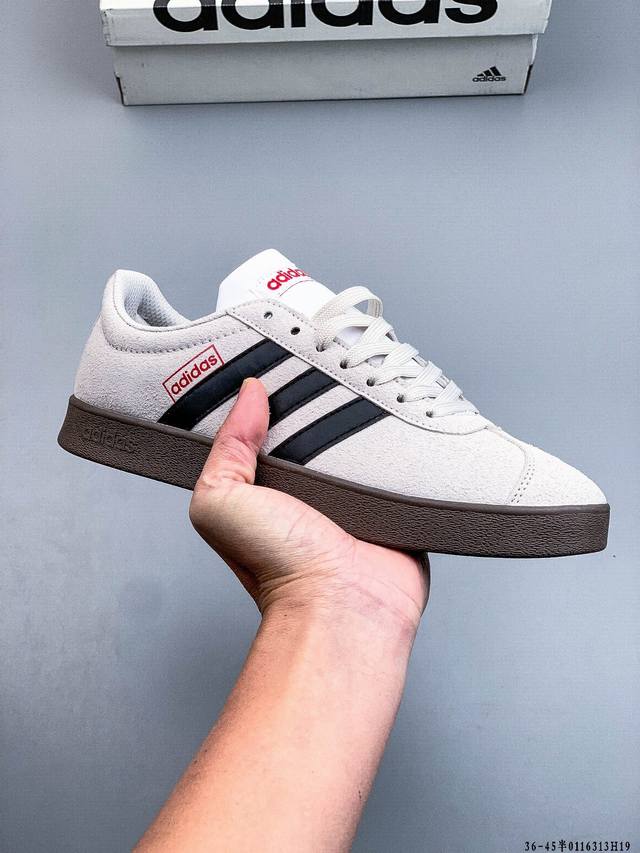 阿迪达斯Adidas Neo Vl Court 2.0 三叶草时尚潮流板鞋 T头 DDD 绒面麂皮防滑耐磨轻便低帮板鞋 DDD 整双鞋以传统的低帮呈现的清新造型