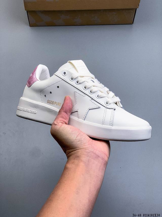 Ggdb Golden Goose Super Star系列小脏运动鞋 火爆全网各路明星纷纷上脚，头层公司级小脏鞋，完美精细做工，全手工打磨做旧，自带3厘米内增