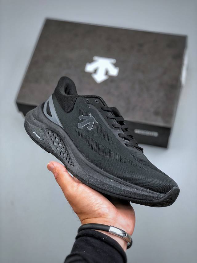 迪桑特 Descente Run Step Low 跑步阶段系列城市通勤户外马拉松休闲运动慢跑鞋 Sq113Rrn14 尺码：36.5-45 半 DDD