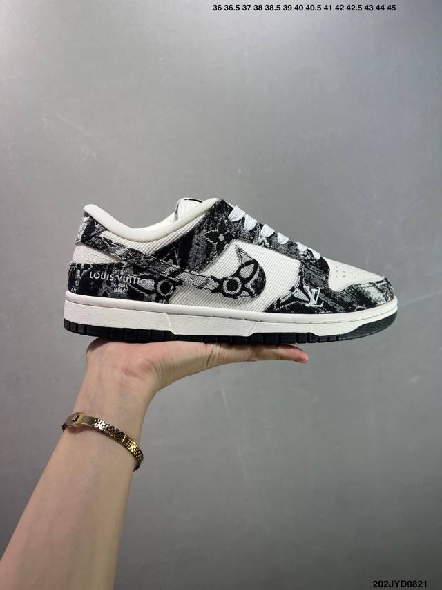 公司级Aj1倒勾Travis Scott X Air Jordan 1 ” Reverse Mocha “ Aj1乔1 Ts 闪电 联名倒钩 低帮文化篮球鞋 完