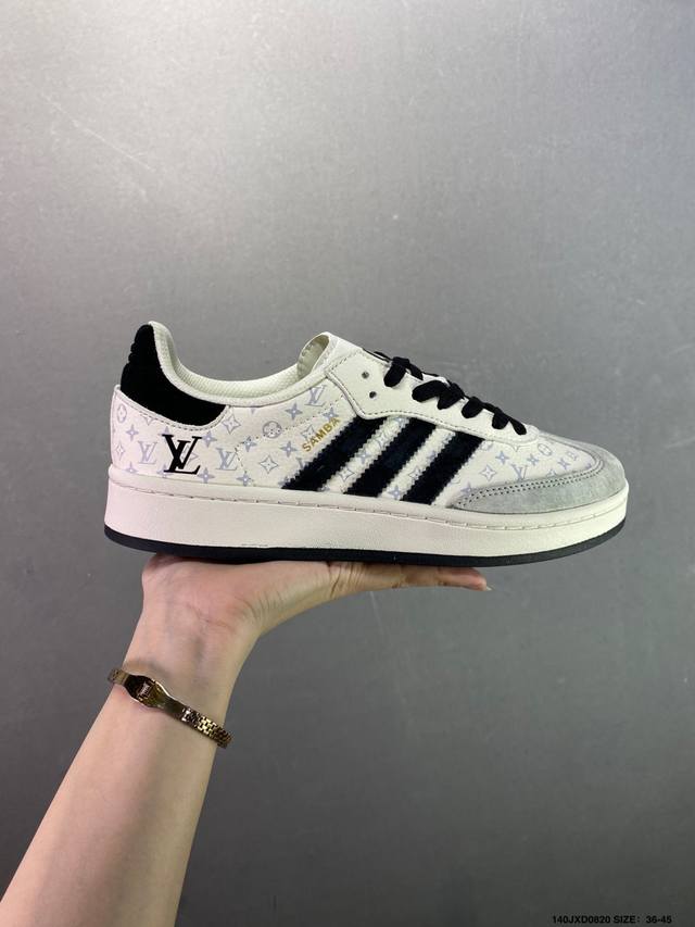 Adidas Originals Gazelle Indoor 三叶草休闲防滑耐磨低帮板鞋 DDD 鞋头出色设计 塑就出众贴合感 DDD 稳固的后跟贴合足部曲线