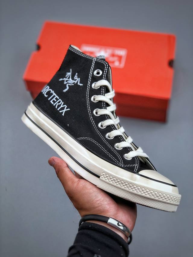 匡威 始祖鸟 重磅联名 DDD Converse Chuck 1970S 匡威联名近日火热的加拿大始祖鸟 经典涂鸦限定款三星标帆布鞋 硫化工艺 尺码：35-44