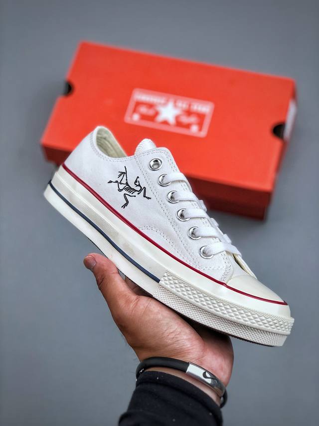 匡威 始祖鸟 重磅联名 DDD Converse Chuck 1970S 匡威联名近日火热的加拿大始祖鸟 经典涂鸦限定款三星标帆布鞋 硫化工艺 尺码：35-44