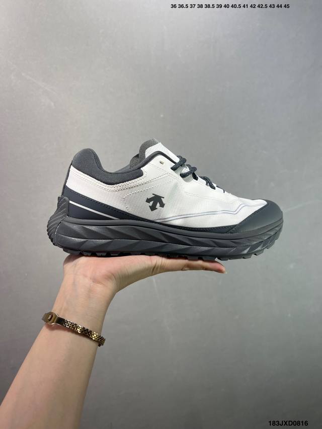 公司级Descente迪桑特Chron系列男女同款Chron复古运动休闲鞋 DDD 货号:D4331Lsn23 DDD 尺码:36 36.5 37 38 38.